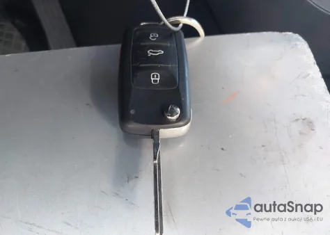 2014 Volkswagen Beetle 2.5L Entry from USA, damaged, VIN 3VWFP7AT9EM604770